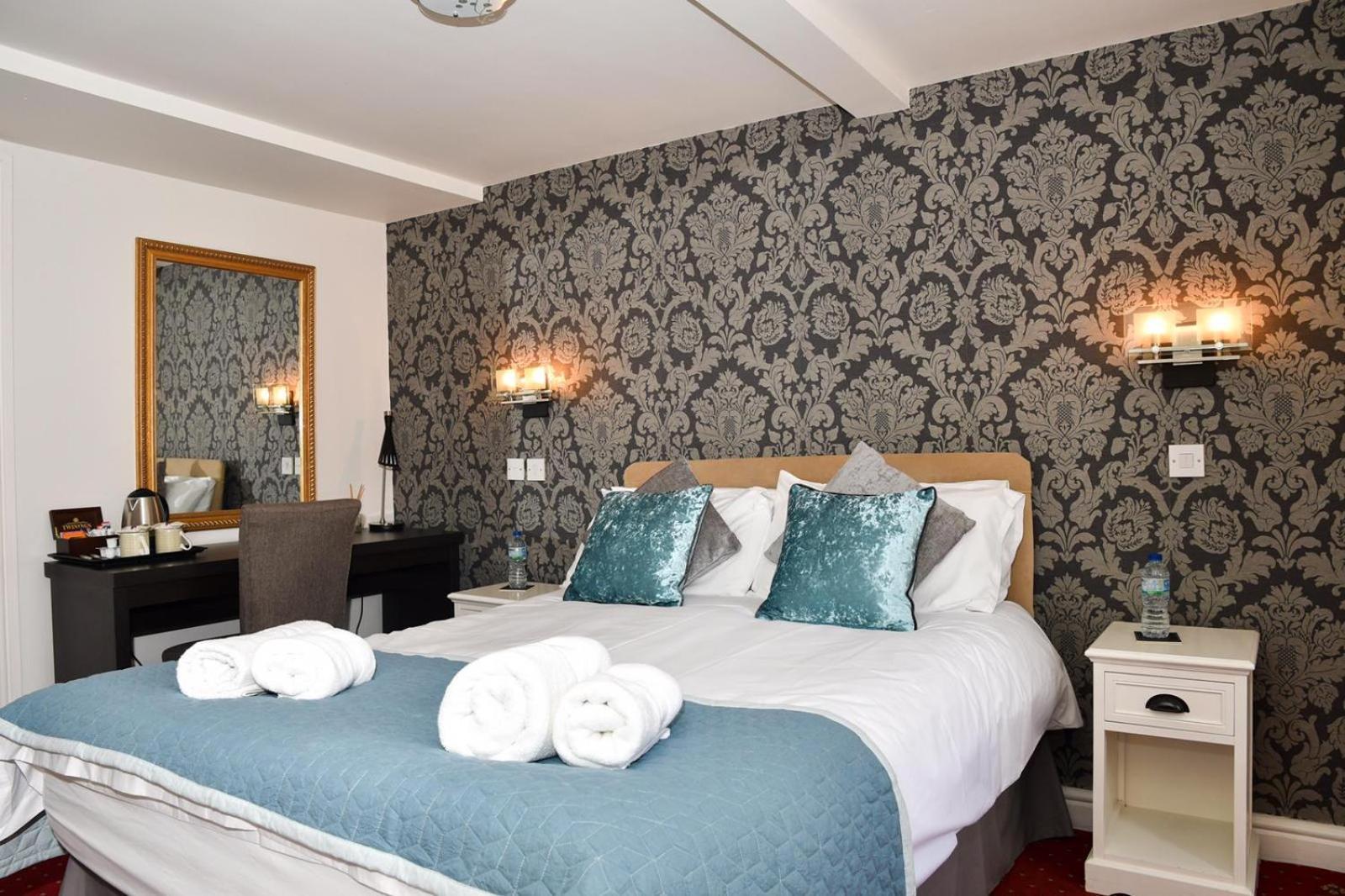 Whiston Hall Quarto foto